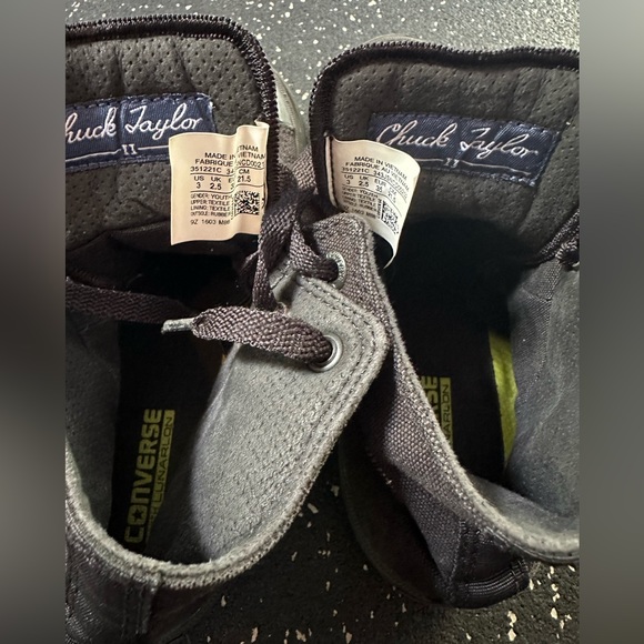 Converse Chuck Taylor All-Star Hi Sneaker - Little Kid Black Size 3 - Picture 3 of 5